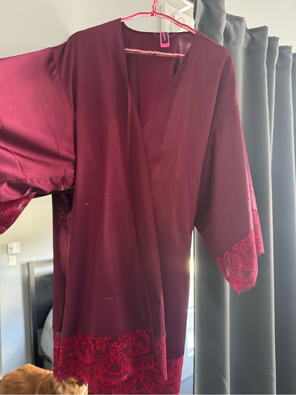 La SENZA Satin Lace-Trim Robe in Burgundy